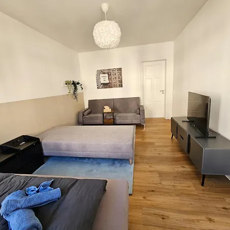 Moderne Mit Zwei Schlafzimmern In Zentrumnaehe Λειψία