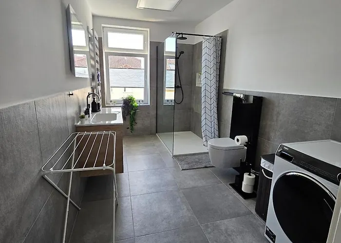 Apartment Moderne Mit Zwei Schlafzimmern In Zentrumnaehe